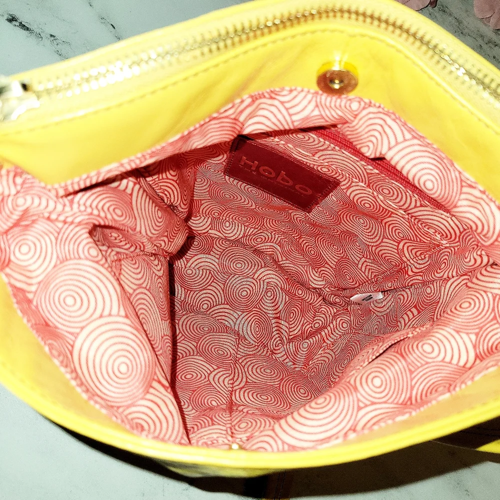 HOBO The Original Vintage Lemon Yellow Leather Bucket Crossbody/Shoulder Bag - Picture 3 of 11